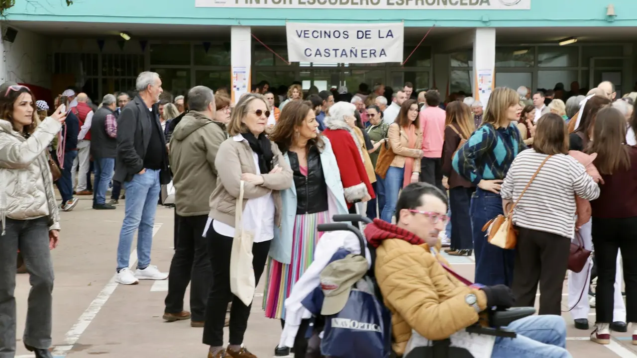 Goméz del Río traslada el apoyo del Gobierno a la única niña cántabra con el síndrome IQSEC2