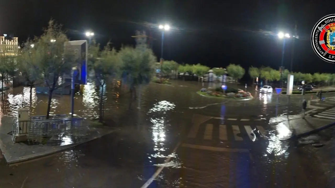 Archivo - Inundación en la zona de El Sardinero, en Santander 