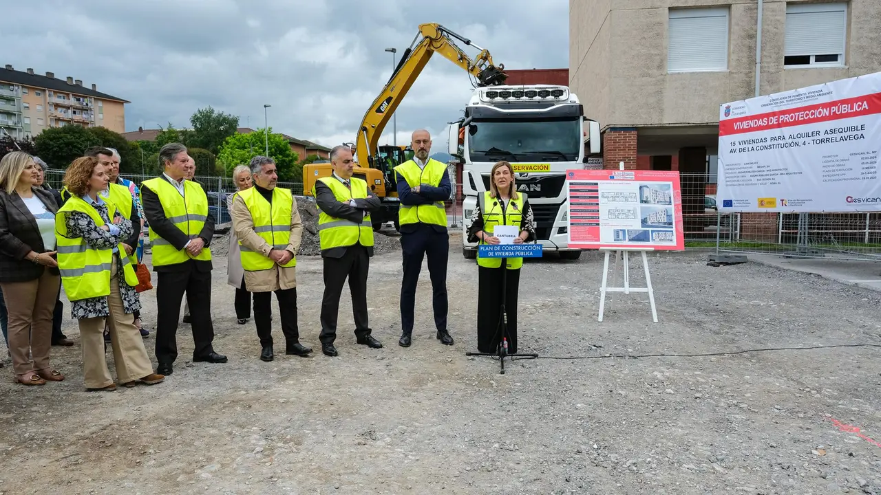 Inicio de las obras de construcción de 15 viviendas públicas en El Zapatón 