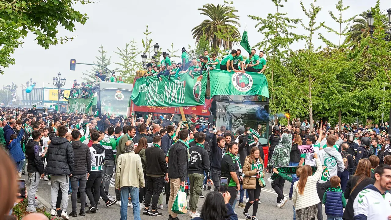 Archivo - Celebración del ascenso a del Racing a Segunda División en mayo de 2022 