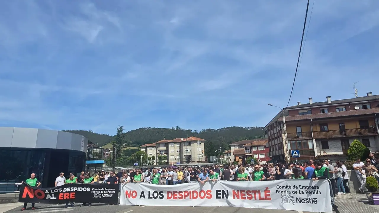 Paros de Nestlé en La Penilla en el tercer día de negociación del ERE 