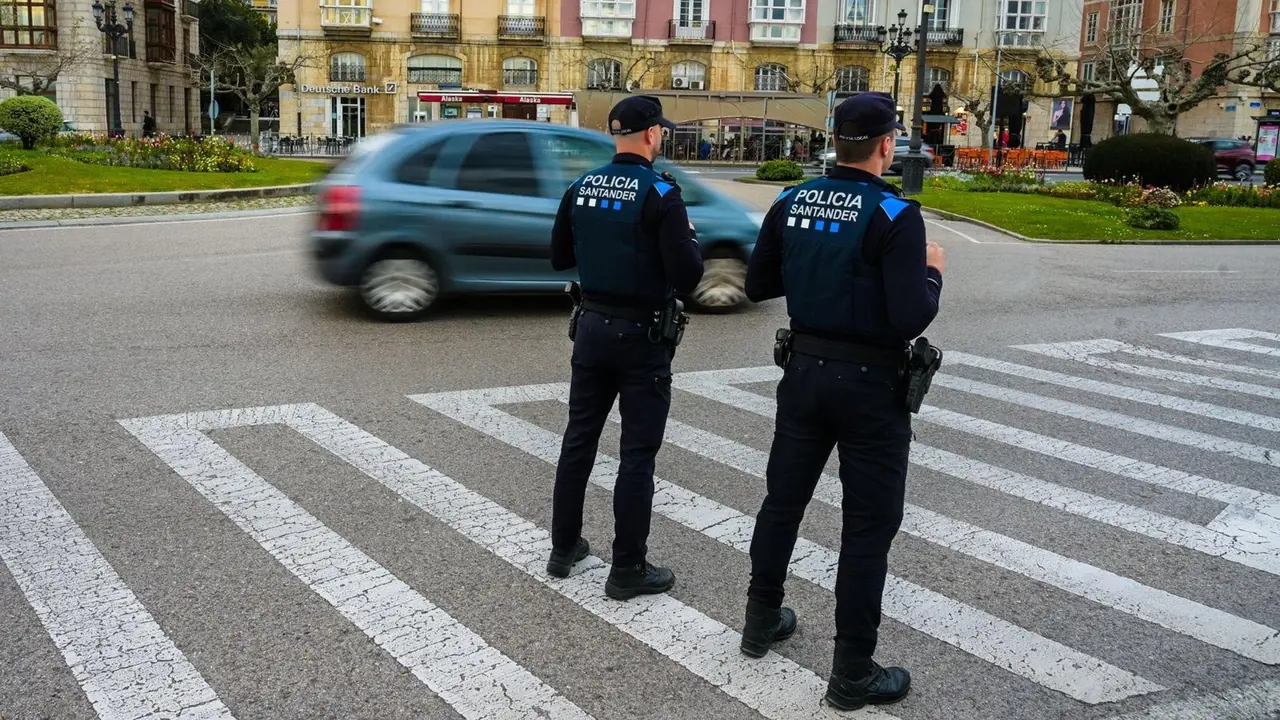Policías locales de Santander