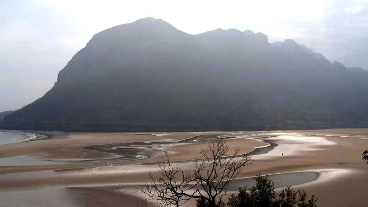 La playa de Oriñón 