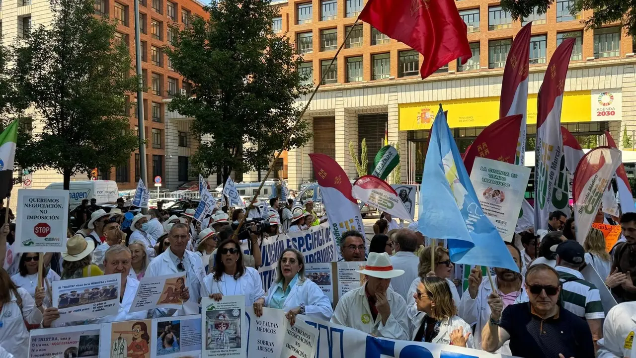 El Comité de Huelga médica eleva el conflicto contra Sanidad y el Estatuto Marco con paros indefinidos desde septiembre 