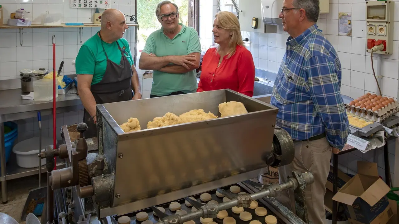 Susinos destaca el papel del sobao como motor económico y embajador gastronómico de Cantabria 