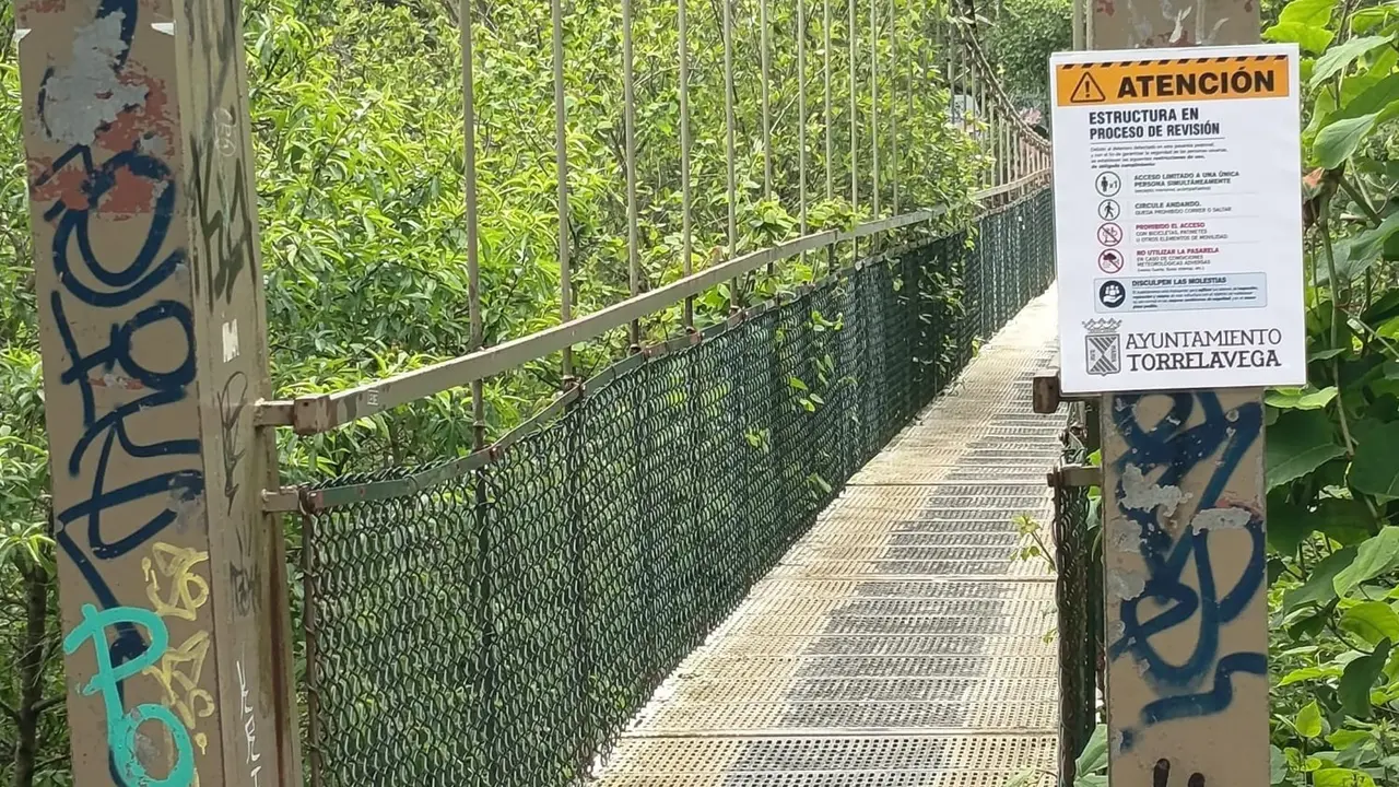 Pasarela colgante de La Viesca 