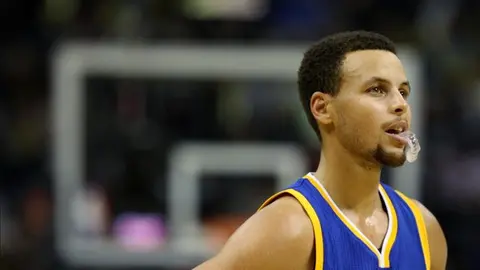 84-100. Curry y Warriors empatan la marca de equipo y mantienen el invicto