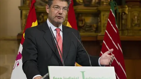 Catalá: El Gobierno y el TC estarán "muy vigilantes" ante los incumplimientos