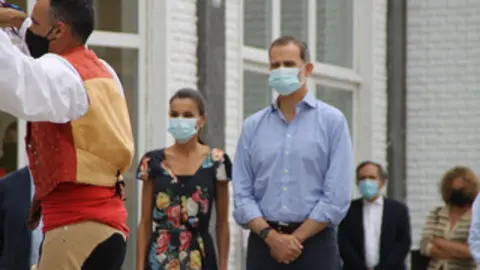 Baile regional presenciado por Letizia y Felipe VI