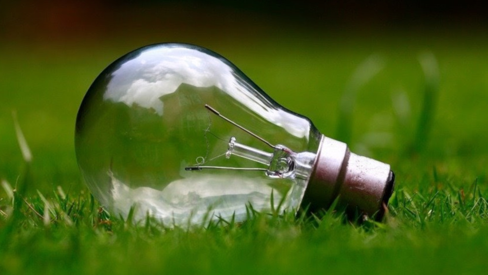 Optar por un contrato de luz más barato es una forma de lograr la sostenibilidad